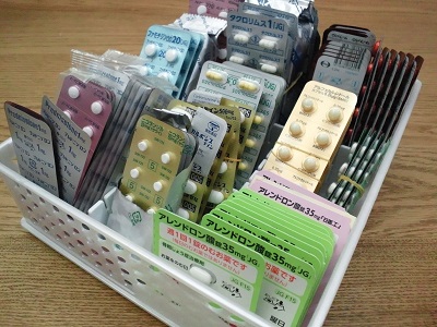 100均グッズで大量の お薬 をスッキリ収納する方法 薬箱 常備薬が多い人向け 難病オトナ女子の生きる知恵袋